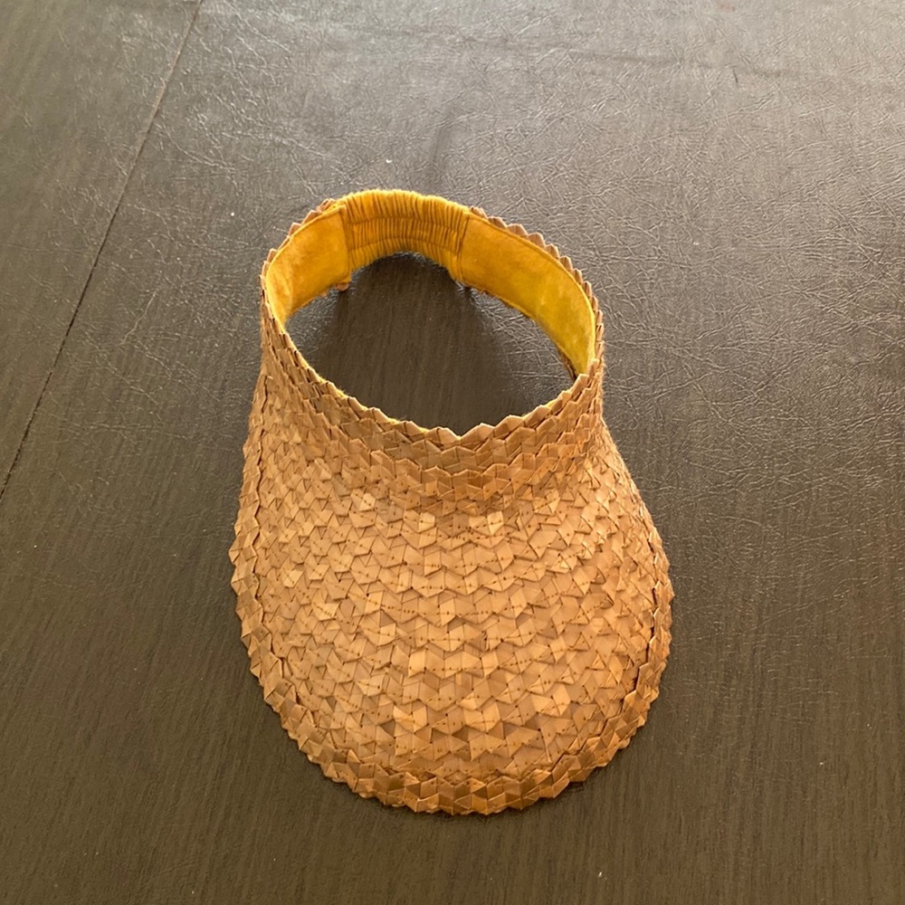 Raffia visor. In great condition Donating soon so offers welcome